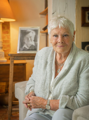 Amy Bateman | Shooting the Dame.